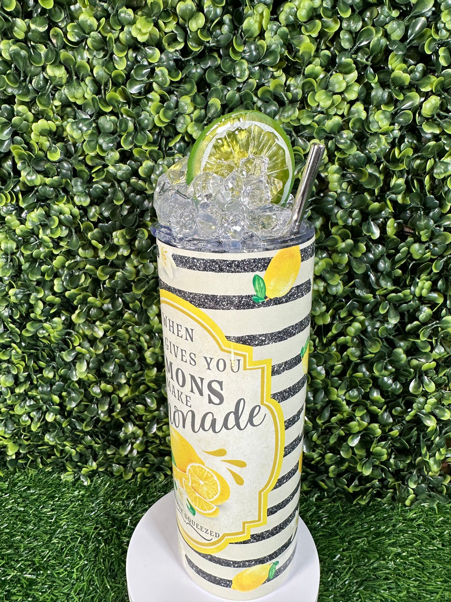 Stay Refreshed with Our 20oz "Lemonade Magic" Tumbler