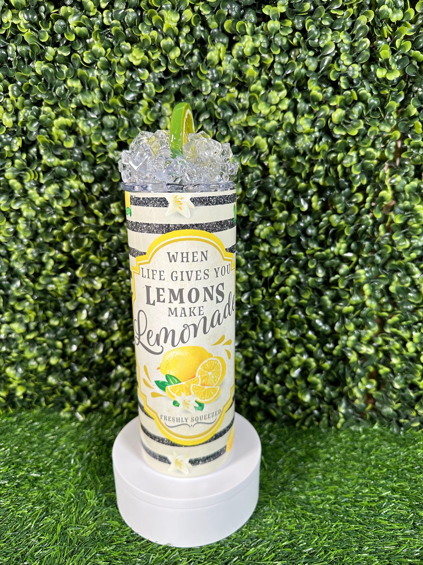 Stay Refreshed with Our 20oz "Lemonade Magic" Tumbler