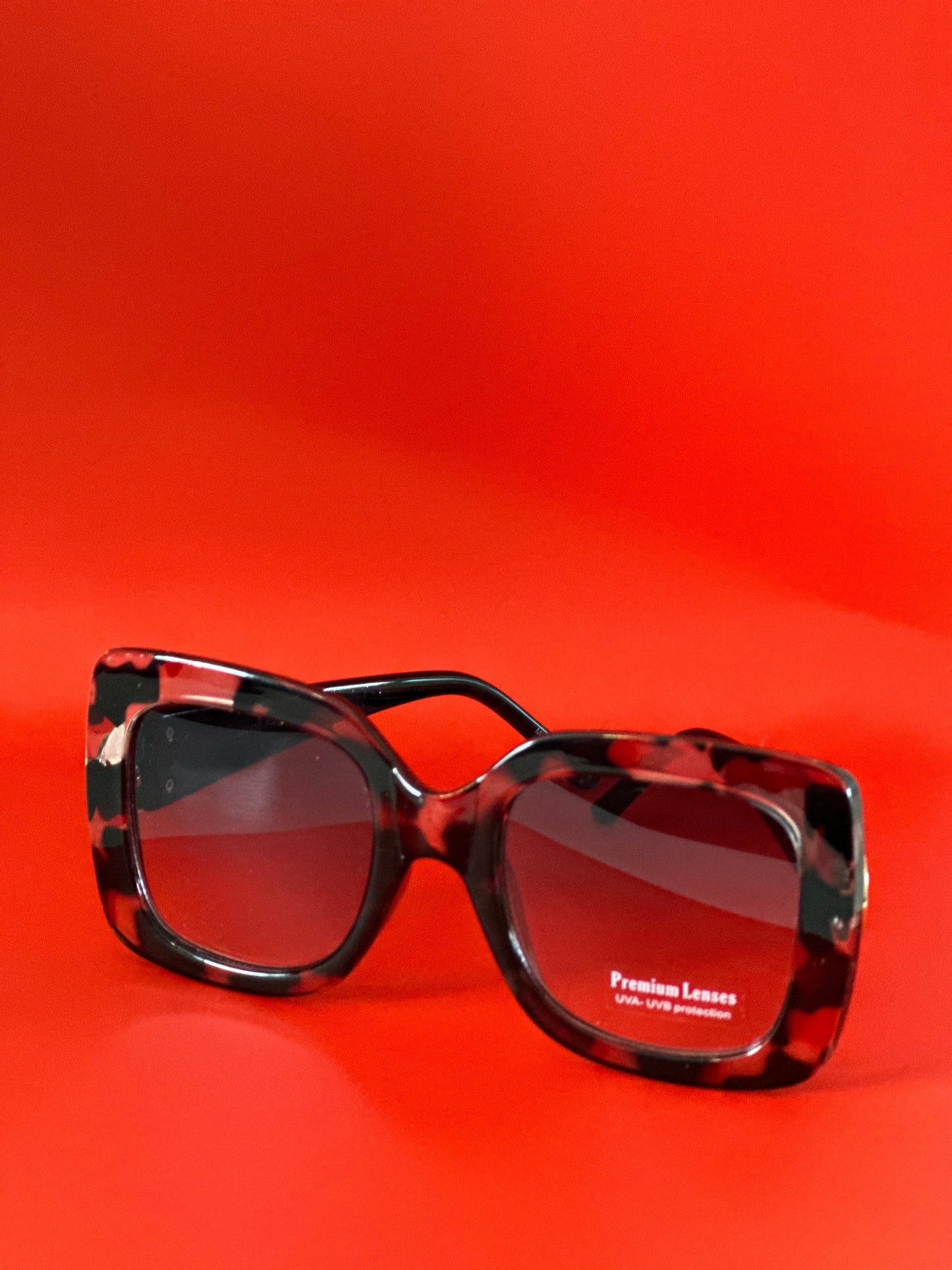 OVERSIZE SUNGLASSES (RED PRINT)